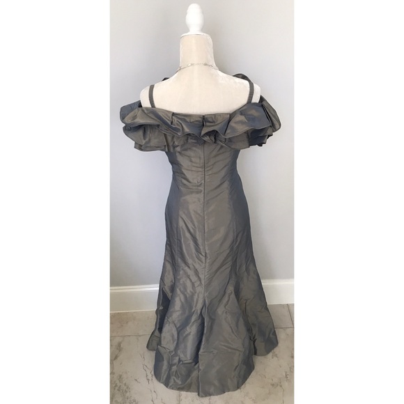 Ricki Freeman for Teri Jon Silk Gown - Picture 4 of 8